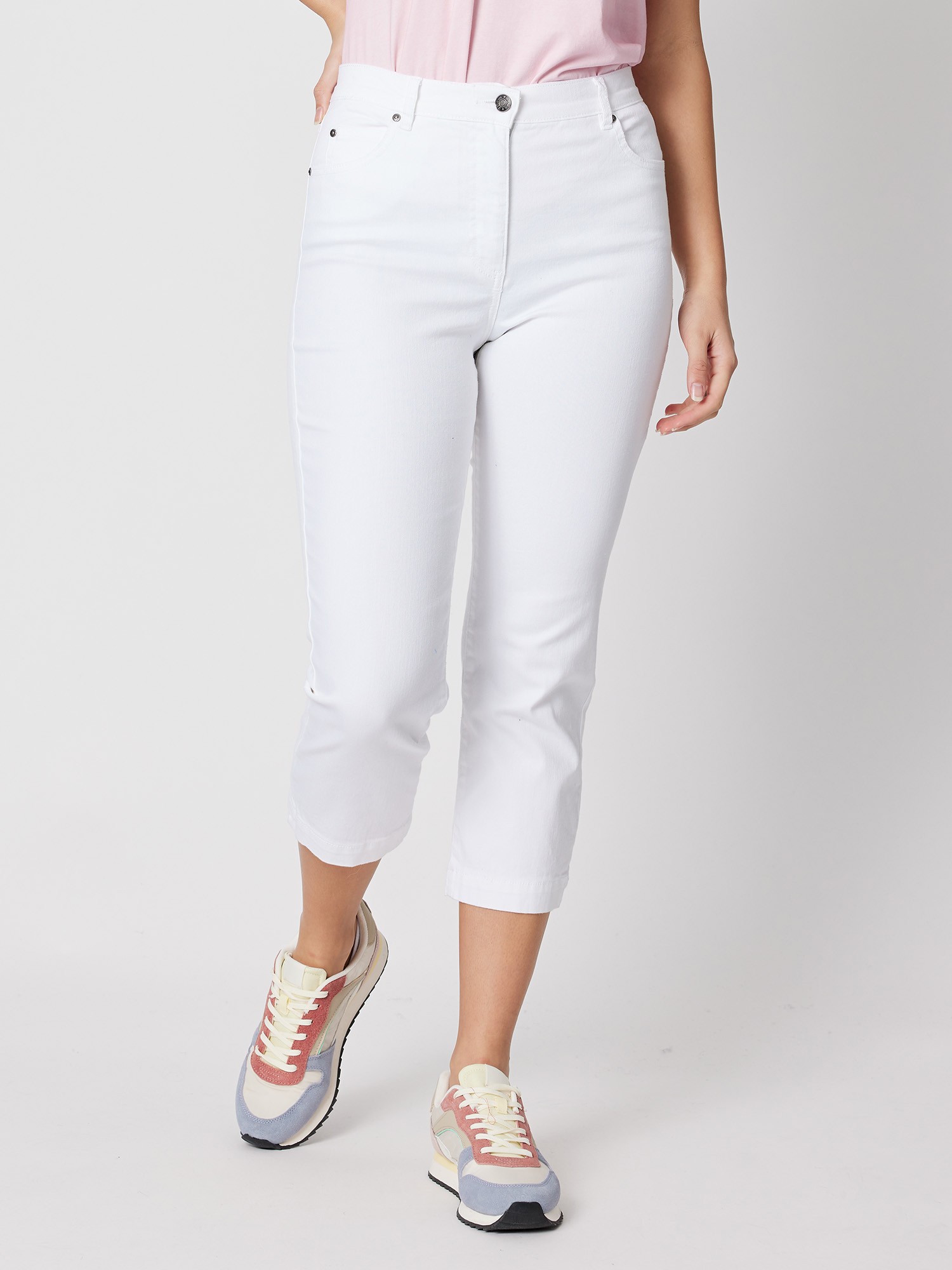 Cropped Slim Leg Miracle Jean