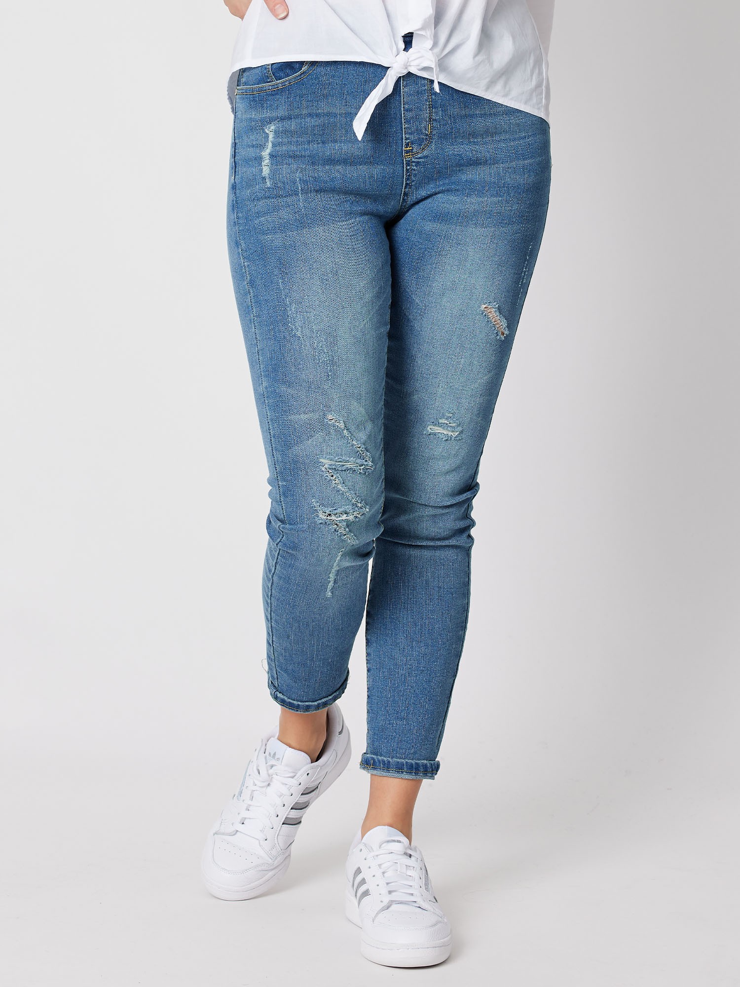 Distressed Pull On Jean