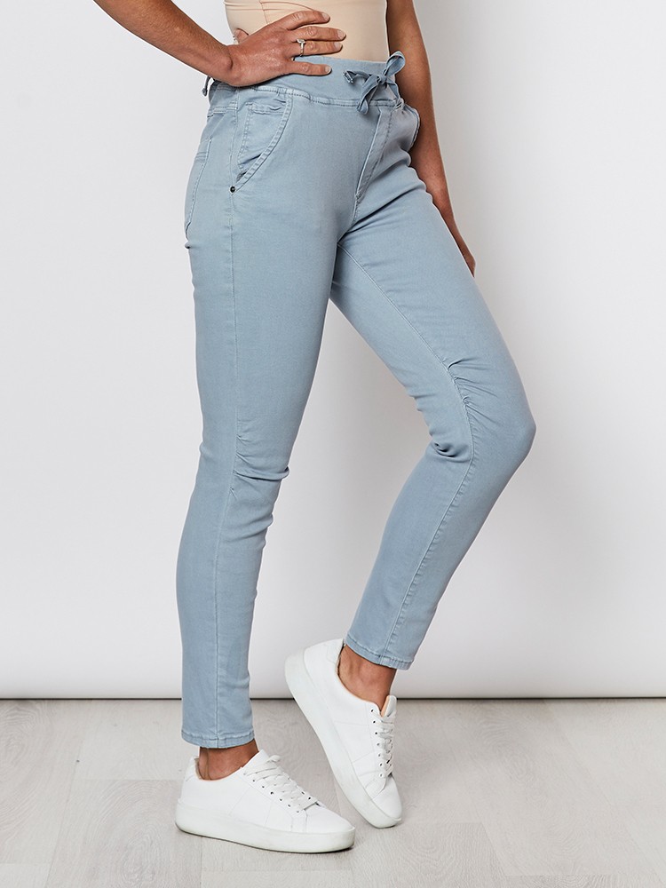 Stretch Denim Jogger Jean