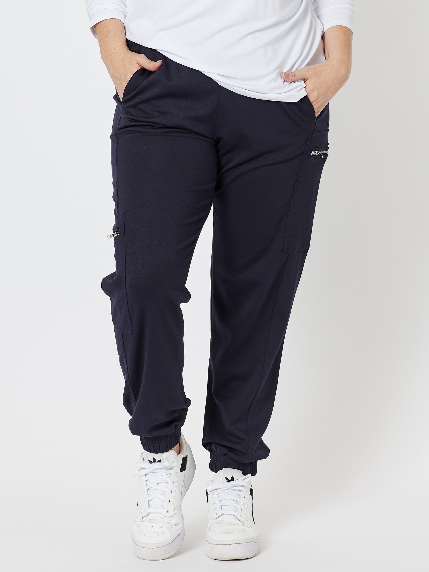 Zip Pocket Pant