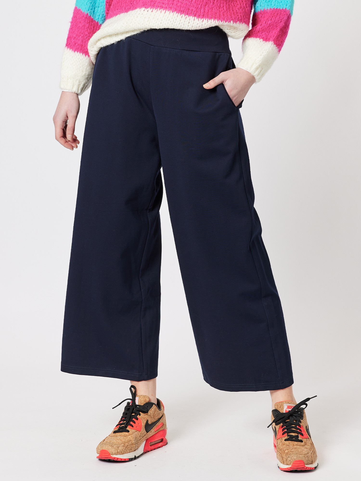 Kimmy Ponti Wide Leg Pant