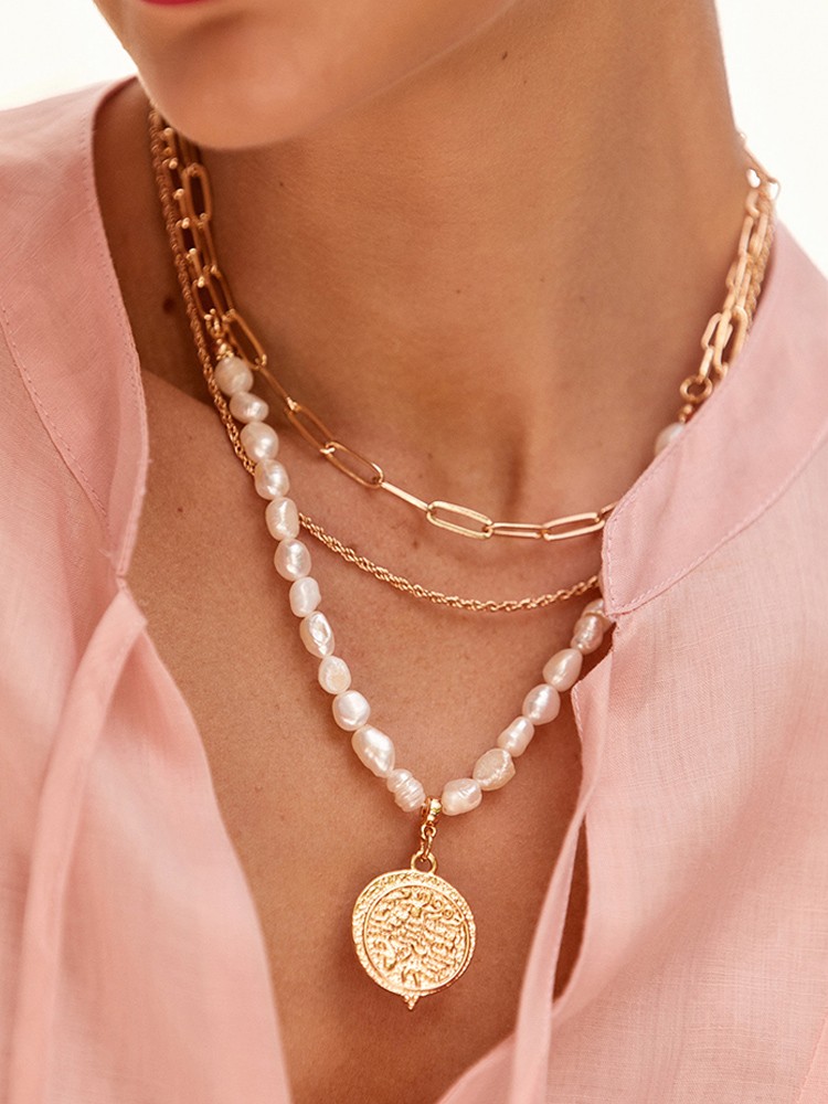 Charm Drop Pearl Necklace